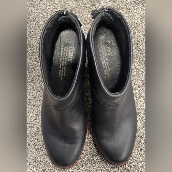TOMS Leila Boots Size 8 Black Chunky Leather Block Heel Back Zip Tassel - Picture 10 of 11
